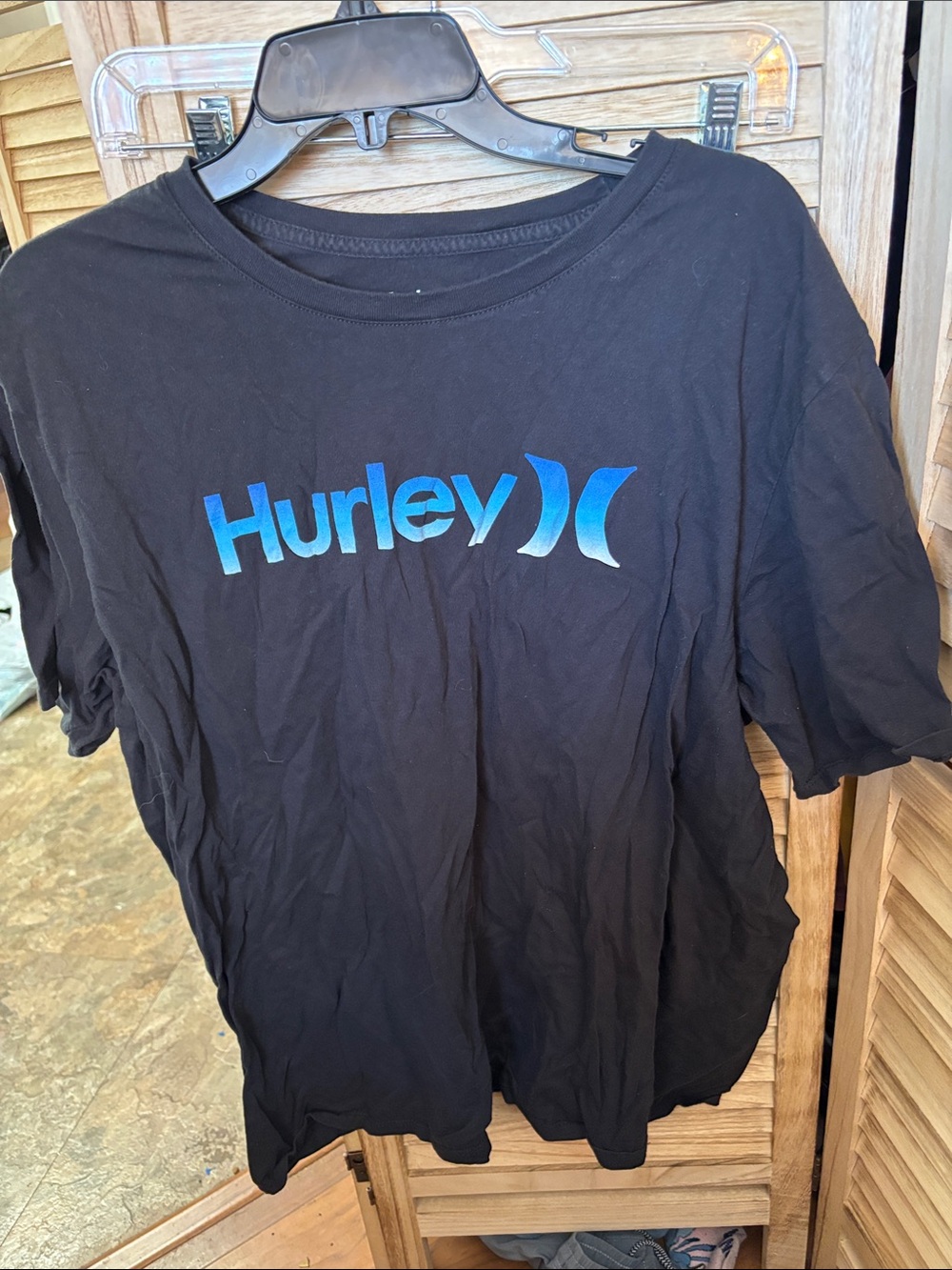 Hurley Black T-Shirt with Blue Gradient Logo XXL
